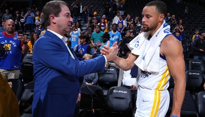 九游娱乐app下载-NBA截止日两大输家，勇士一步错步步错，火箭拒绝送上门的后卫